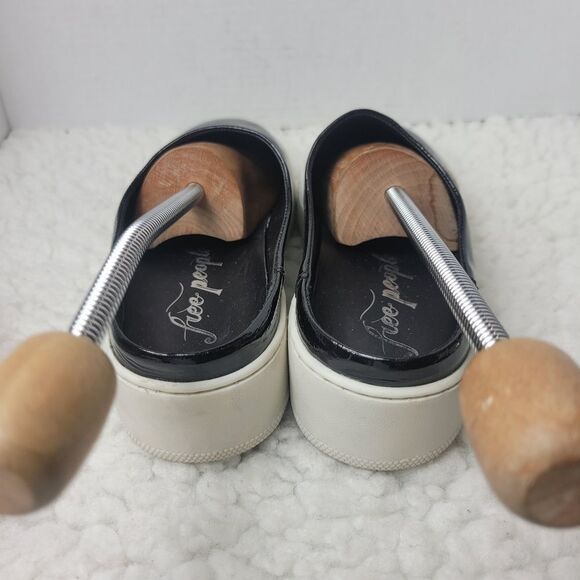 Free People Black Shiny Patent Leather Wynwood Slip On Slide Platform Mules - Picture 4 of 10